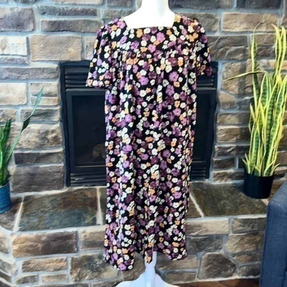 Fundamentals Floral Moo Moo Size Small